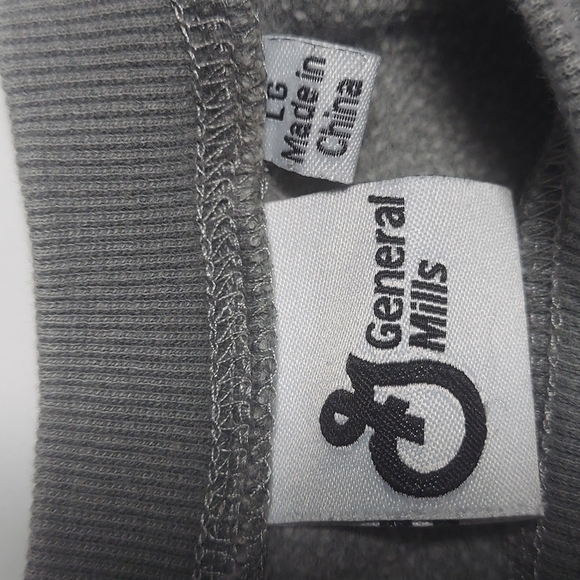General Mills Cereal 4 Mascots Graphic Womens LG Sweatshirt - Picture 3 of 6